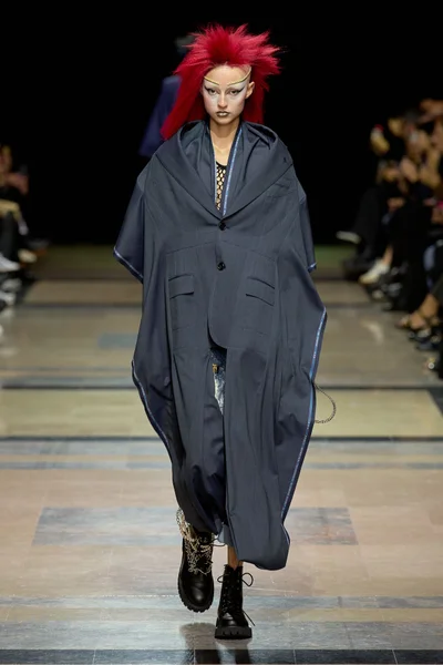 Look 4